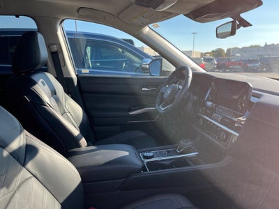 2023 Nissan Pathfinder Platinum 4WD