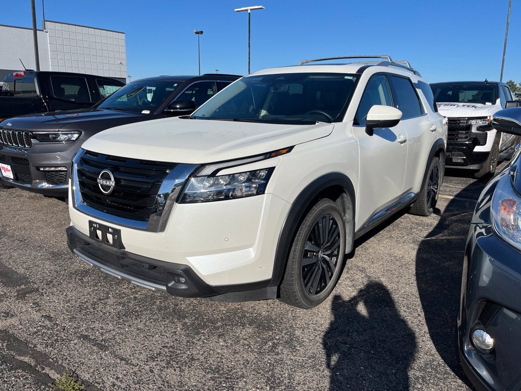2023 Nissan Pathfinder Platinum 4WD