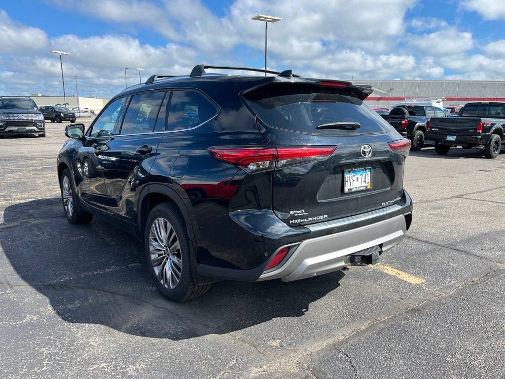 2022 Toyota Highlander Platinum