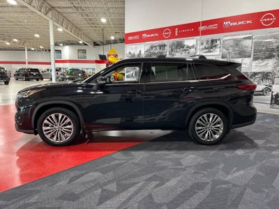 2022 Toyota Highlander Platinum