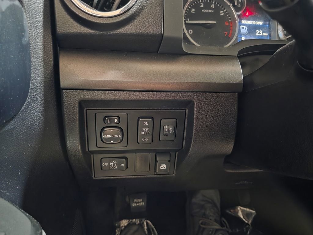 2015 Toyota Tundra SR5 5.7L V8