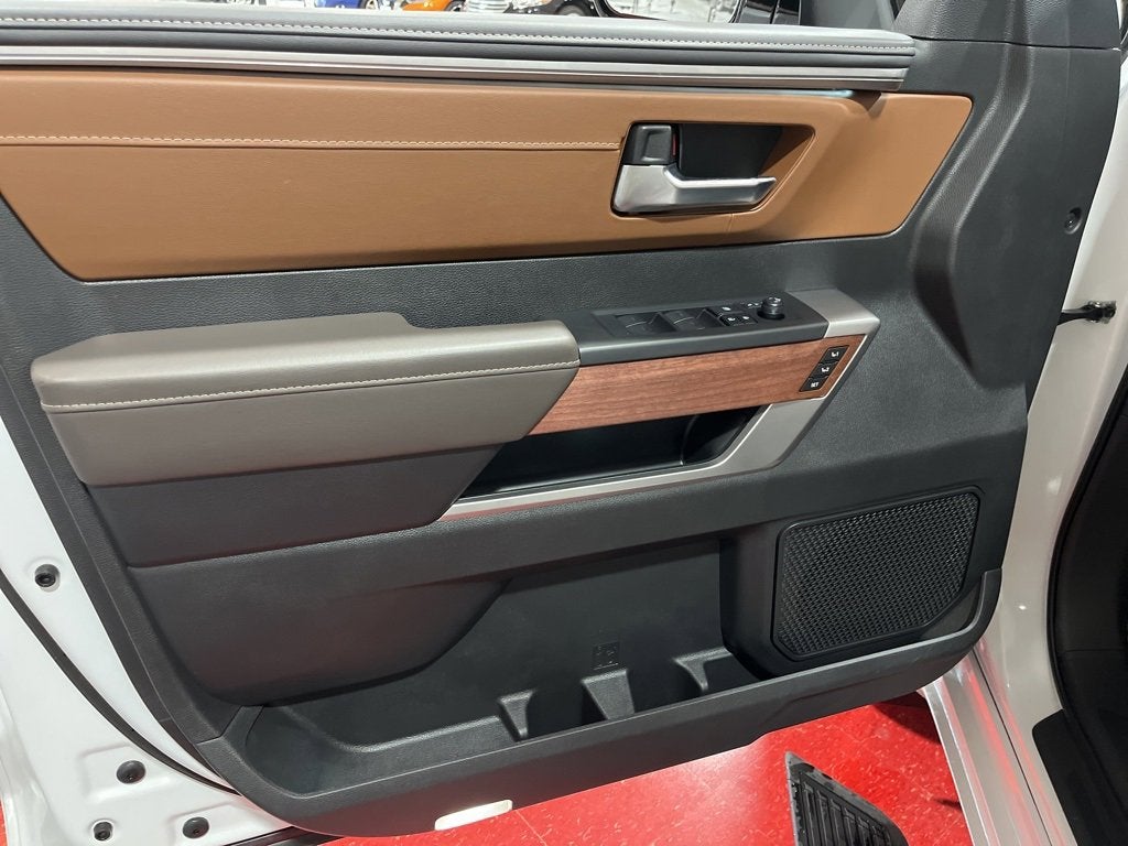 2025 Toyota Sequoia SR5