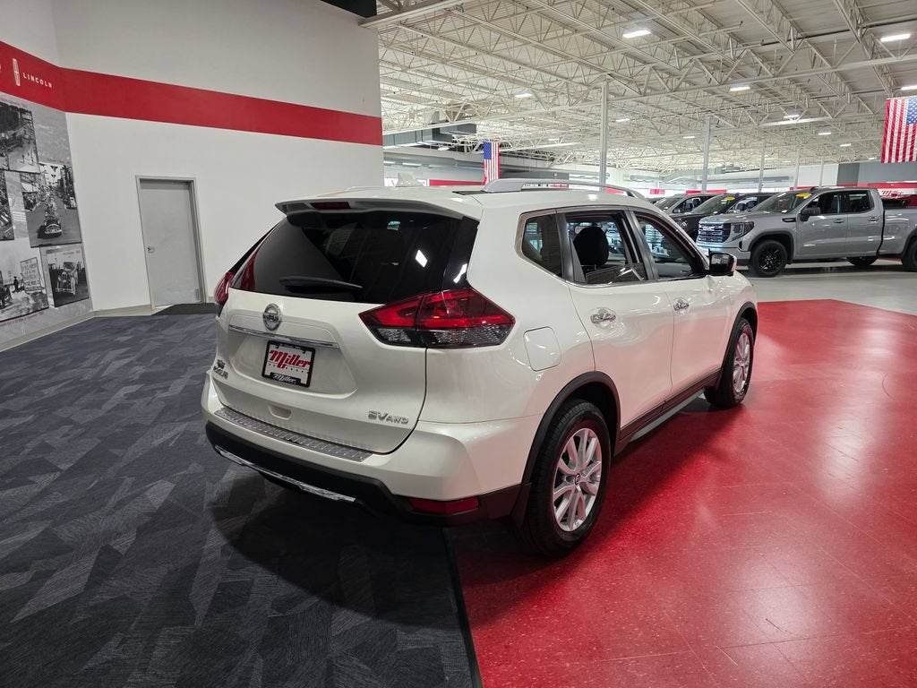 2018 Nissan Rogue SV