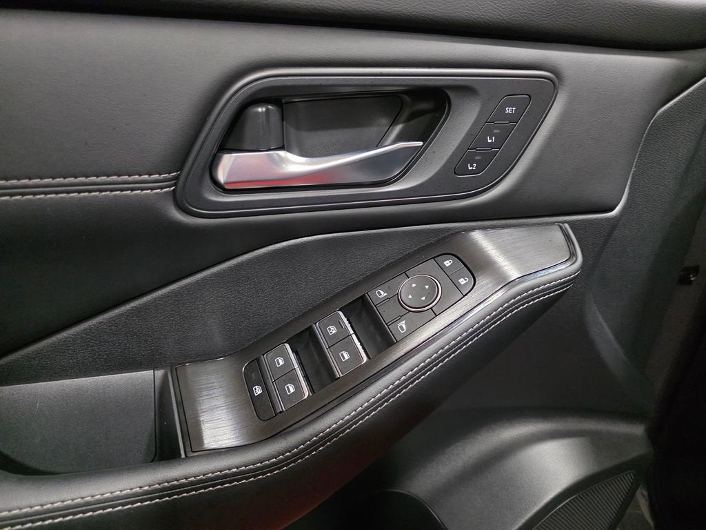 2025 Nissan Rogue SL Intelligent AWD