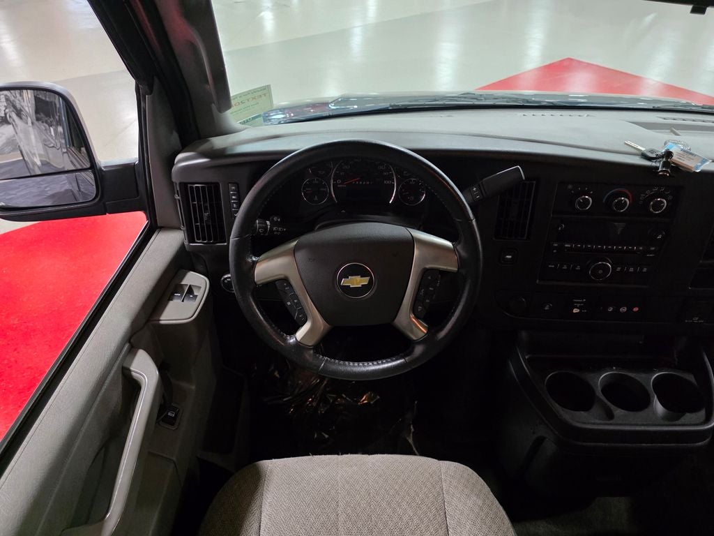 2017 Chevrolet Express 3500 LT Passenger