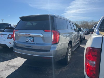 2023 GMC Yukon XL SLT