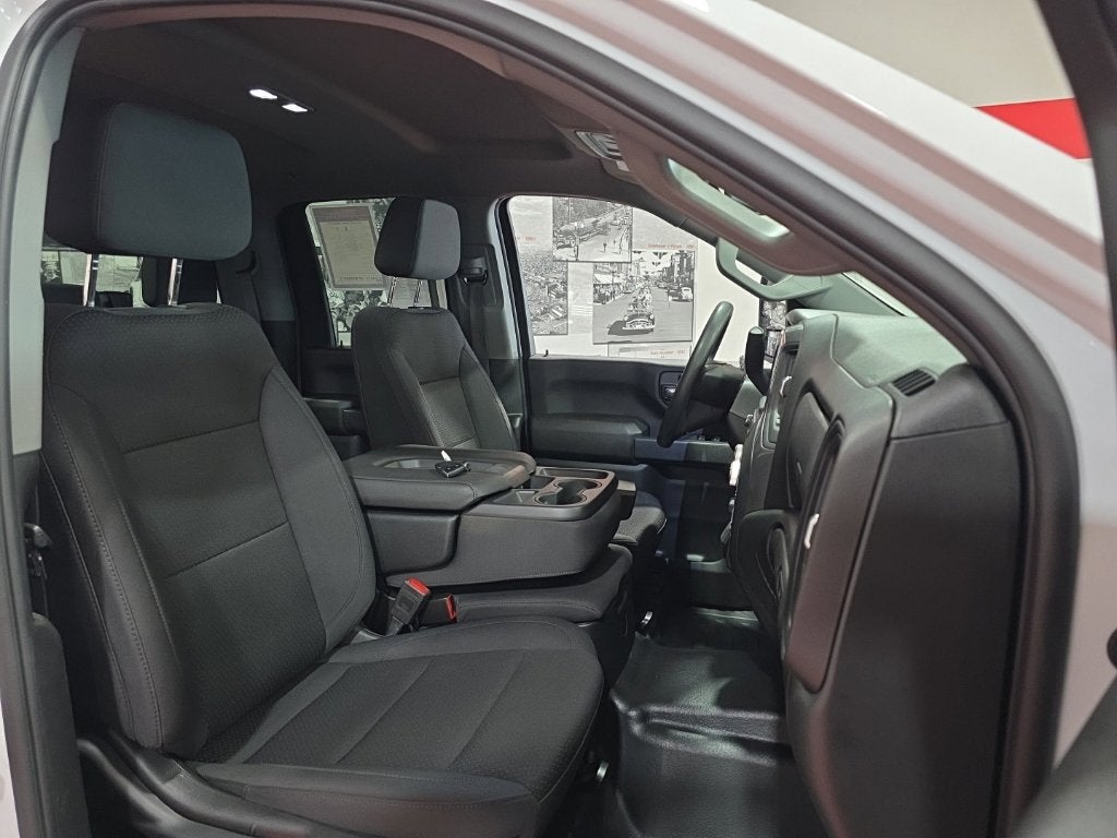 2024 GMC Sierra 2500HD Pro