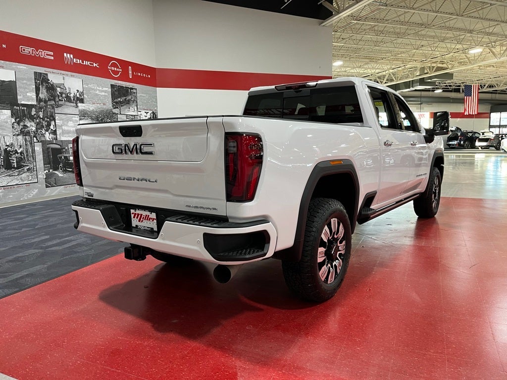 2025 GMC Sierra 3500HD Denali