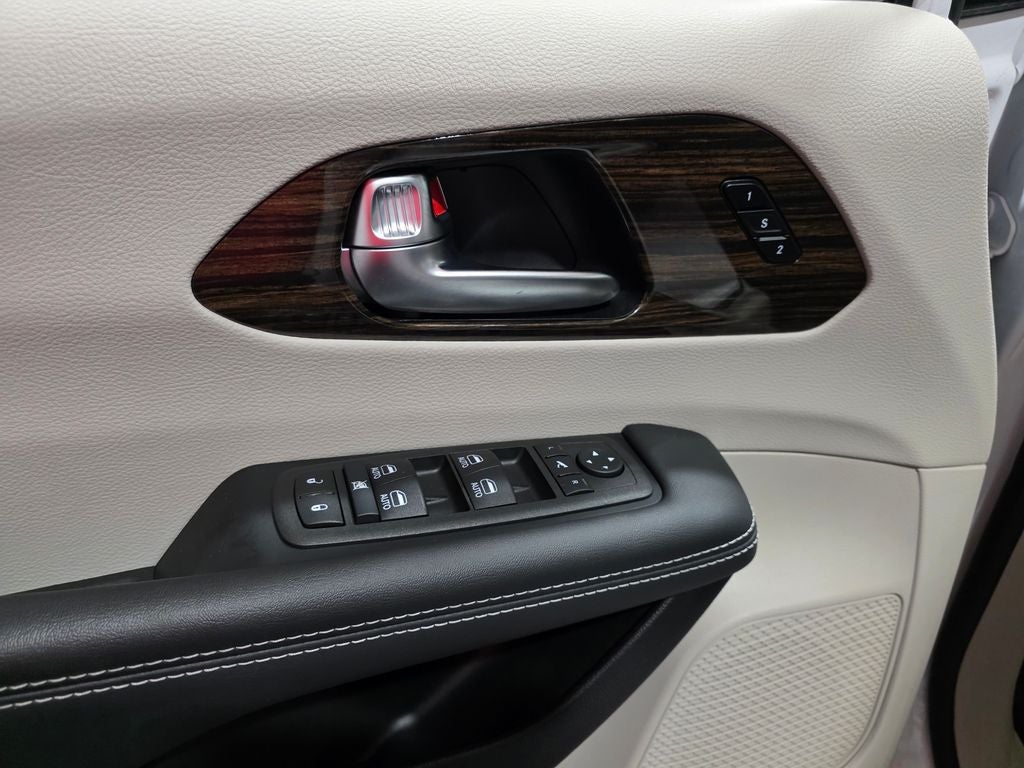 2024 Chrysler Pacifica Limited