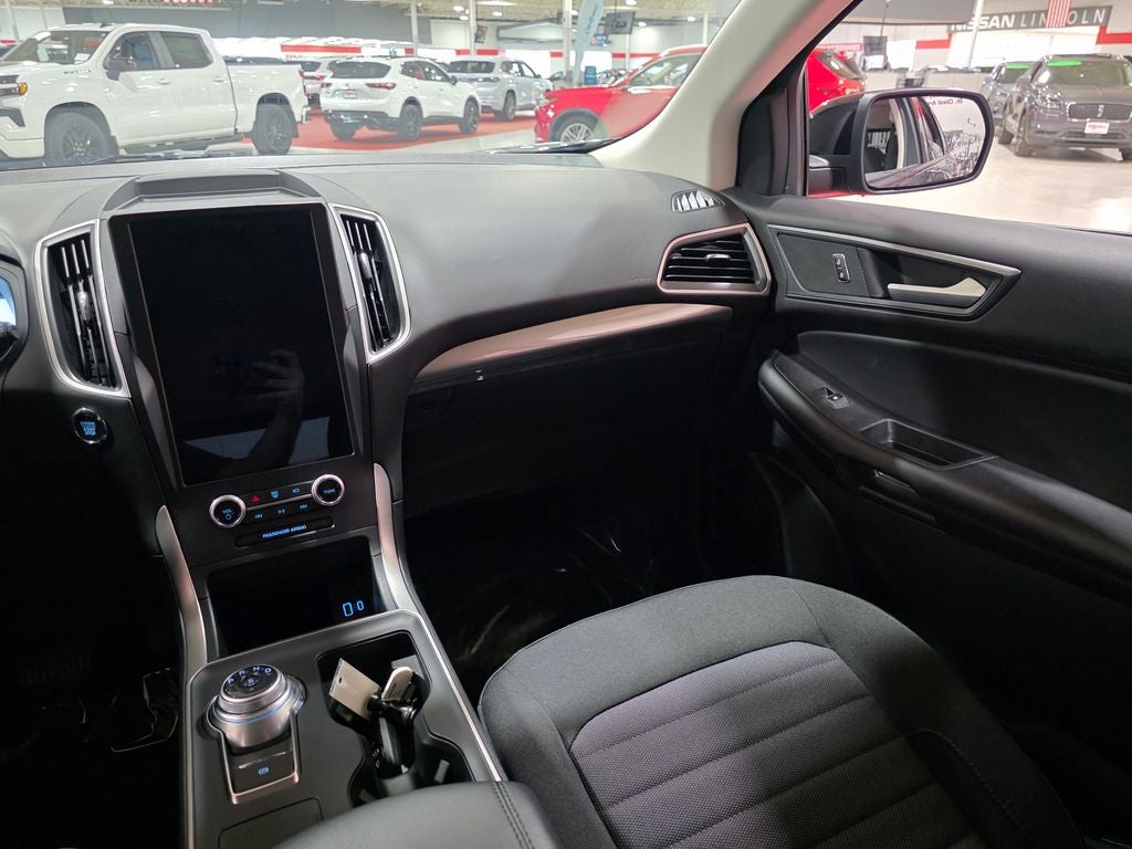 2024 Ford Edge SE Carbravo Certified