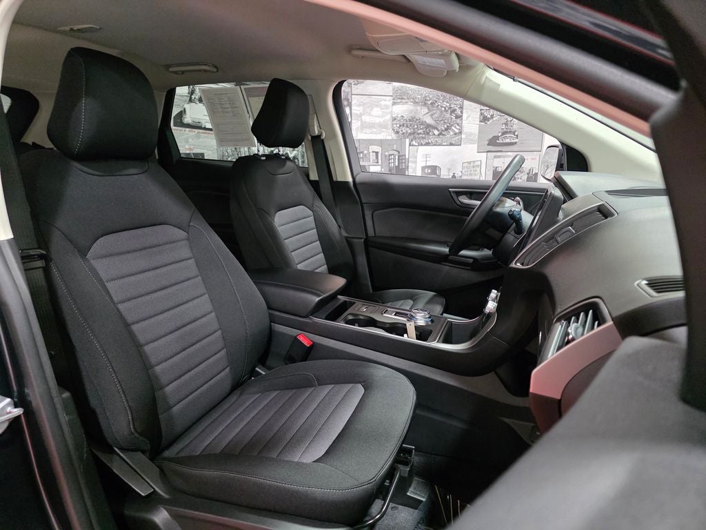 2024 Ford Edge SE Carbravo Certified