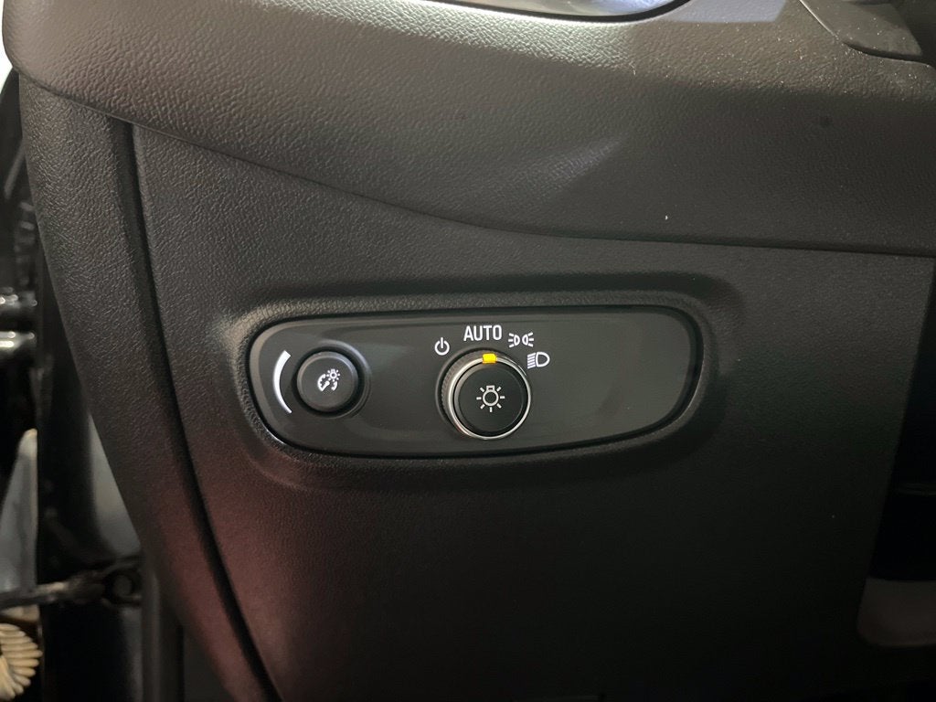 2022 Chevrolet Equinox LS Carbravo Certified