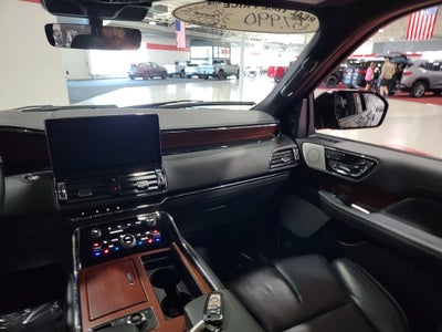 2023 Lincoln Navigator L Reserve