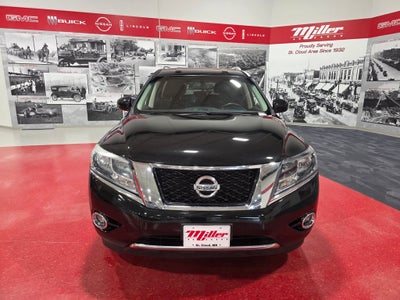 2016 Nissan Pathfinder SV