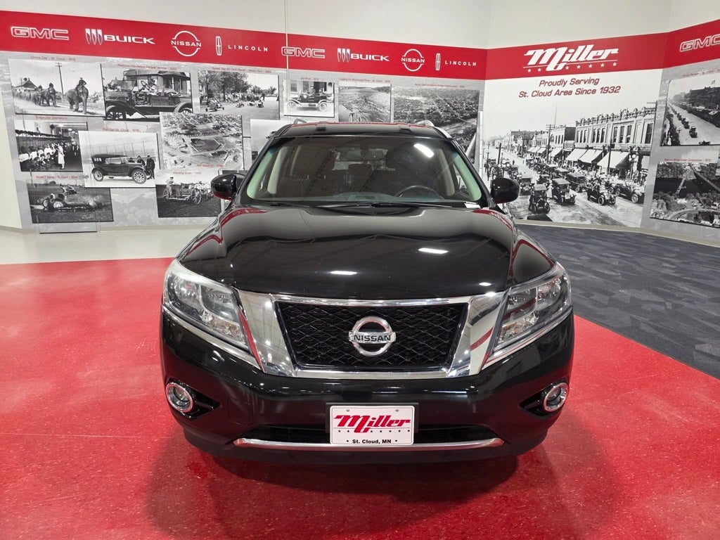 2016 Nissan Pathfinder SV
