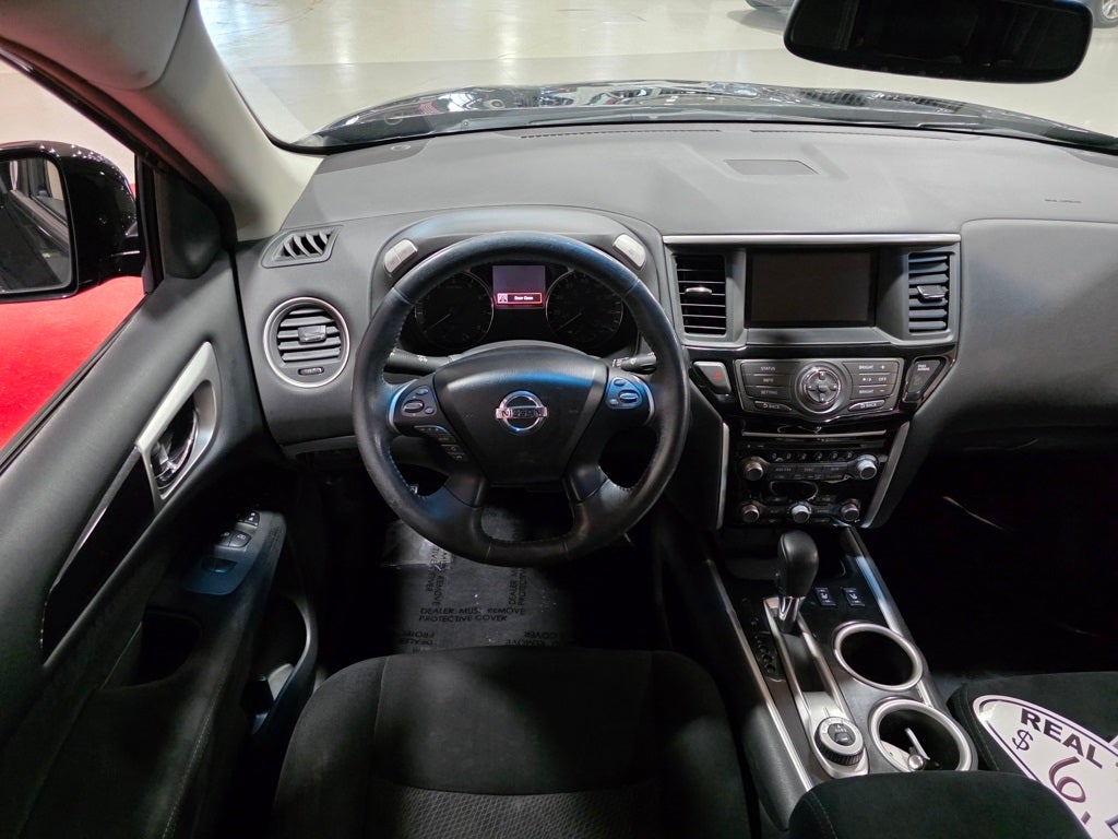 2016 Nissan Pathfinder SV