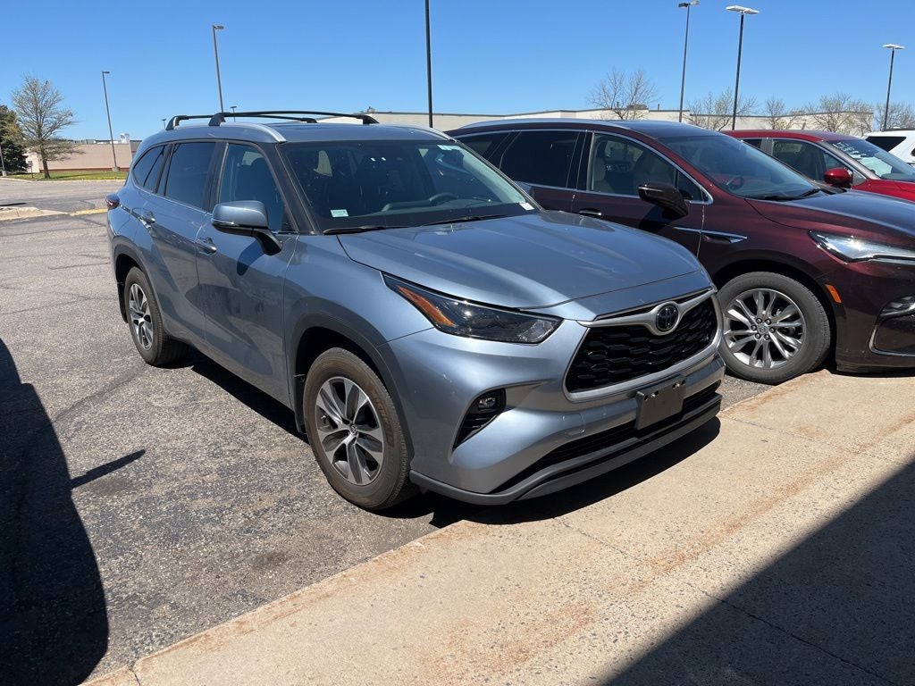 2024 Toyota Highlander XLE