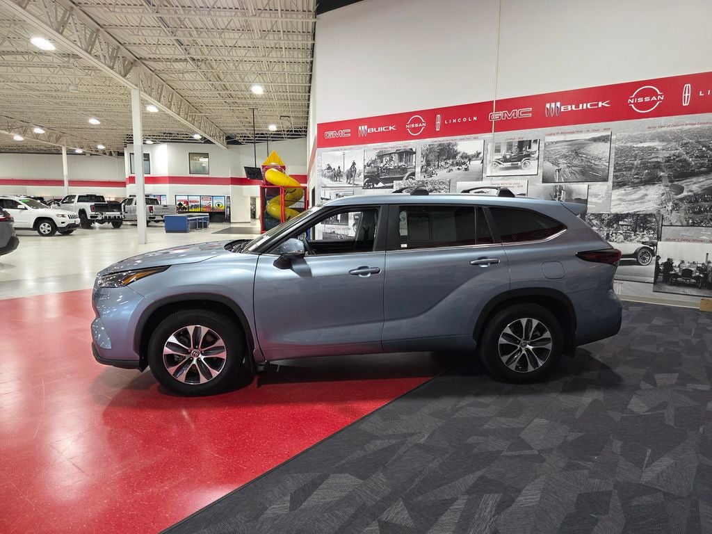 2024 Toyota Highlander XLE