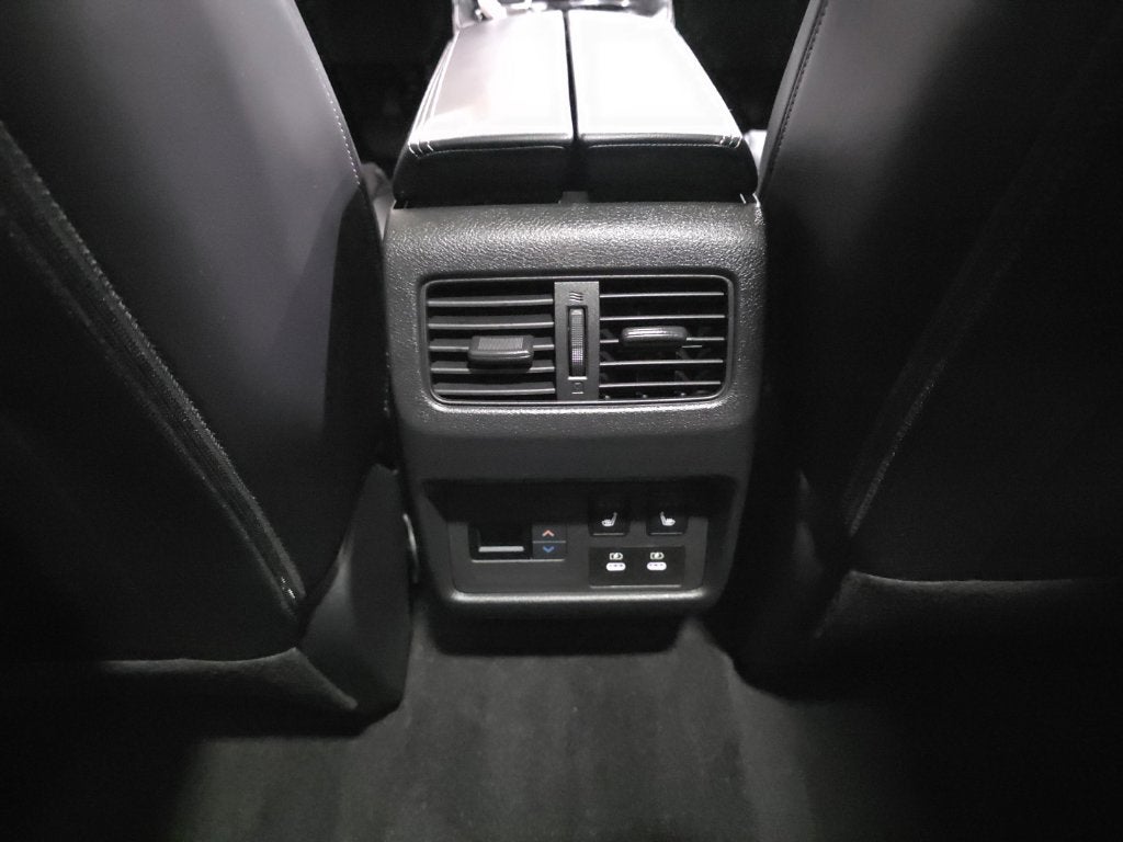 2026 Nissan Rogue Platinum Carbravo CPO