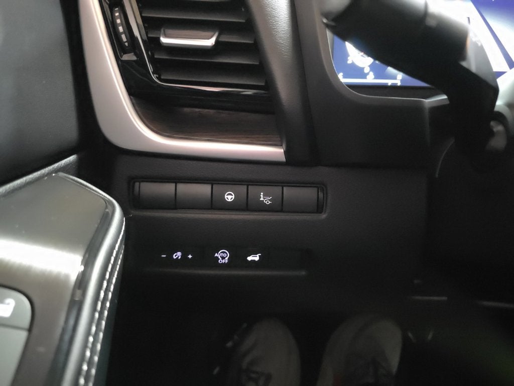 2026 Nissan Rogue Platinum Carbravo CPO