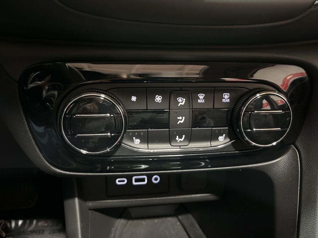 2023 Buick Encore GX Essence Carbravo GM CPO